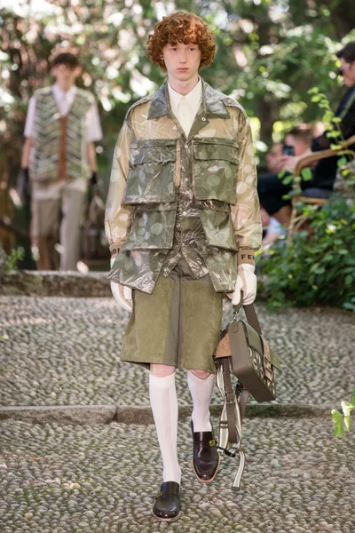 Look 22